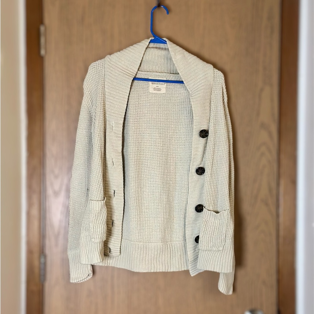 Natural Reflections Cream colored cardigan. Size- Medium.